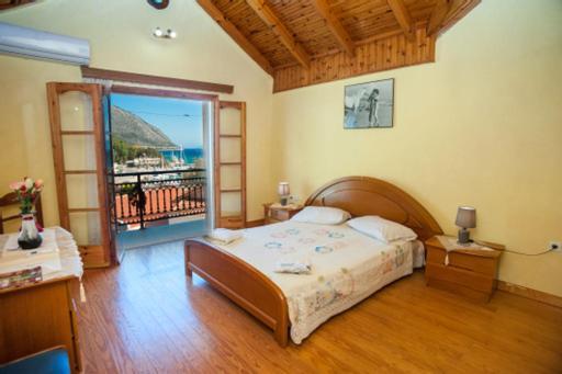Fernanda'S Traditional 2 Floor House Villa Poros  Bagian luar foto