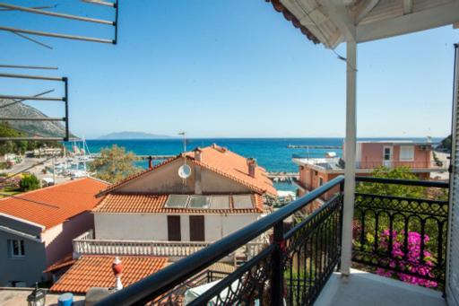 Fernanda'S Traditional 2 Floor House Villa Poros  Bagian luar foto