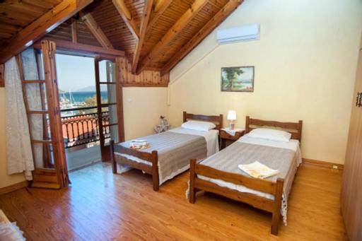 Fernanda'S Traditional 2 Floor House Villa Poros  Bagian luar foto