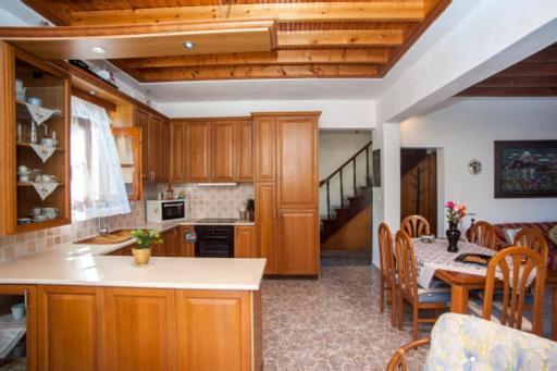Fernanda'S Traditional 2 Floor House Villa Poros  Bagian luar foto
