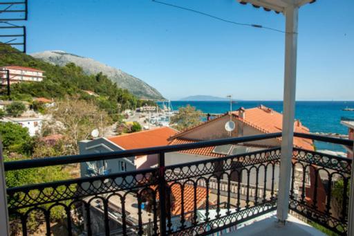 Fernanda'S Traditional 2 Floor House Villa Poros  Bagian luar foto