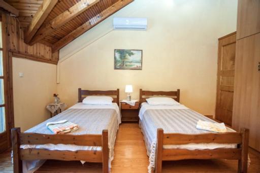 Fernanda'S Traditional 2 Floor House Villa Poros  Bagian luar foto